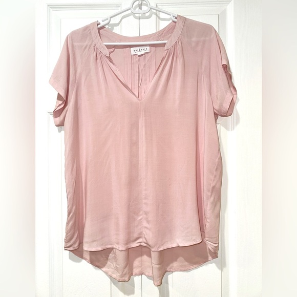 Velvet Blush Pink Flowy Women's Blouse size Small. GUC - Picture 1 of 11